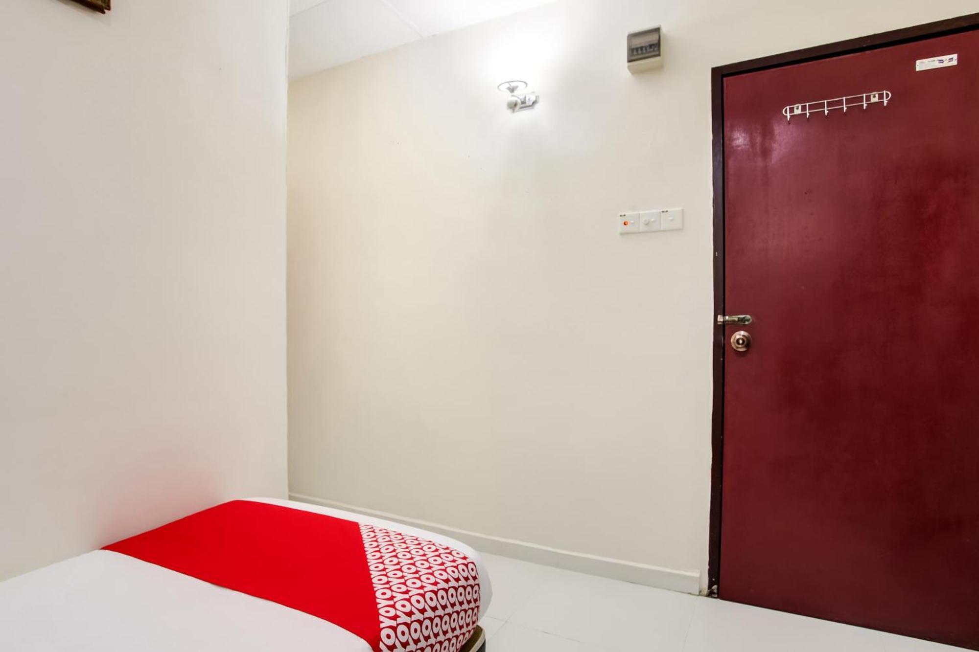 Super Oyo 89427 Kavanas Hotel Taiping Ngoại thất bức ảnh