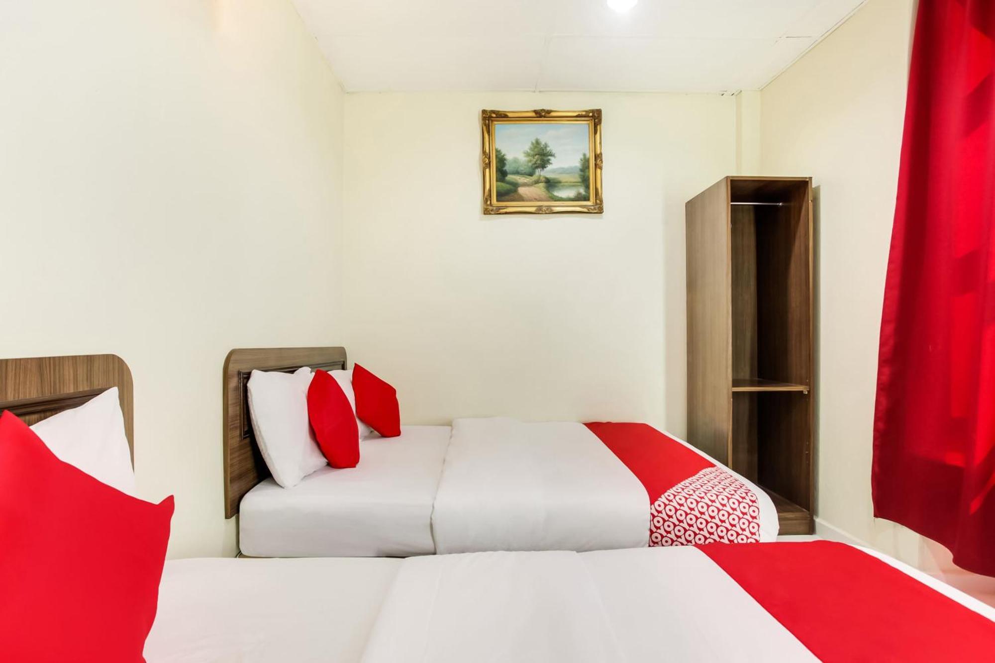 Super Oyo 89427 Kavanas Hotel Taiping Ngoại thất bức ảnh