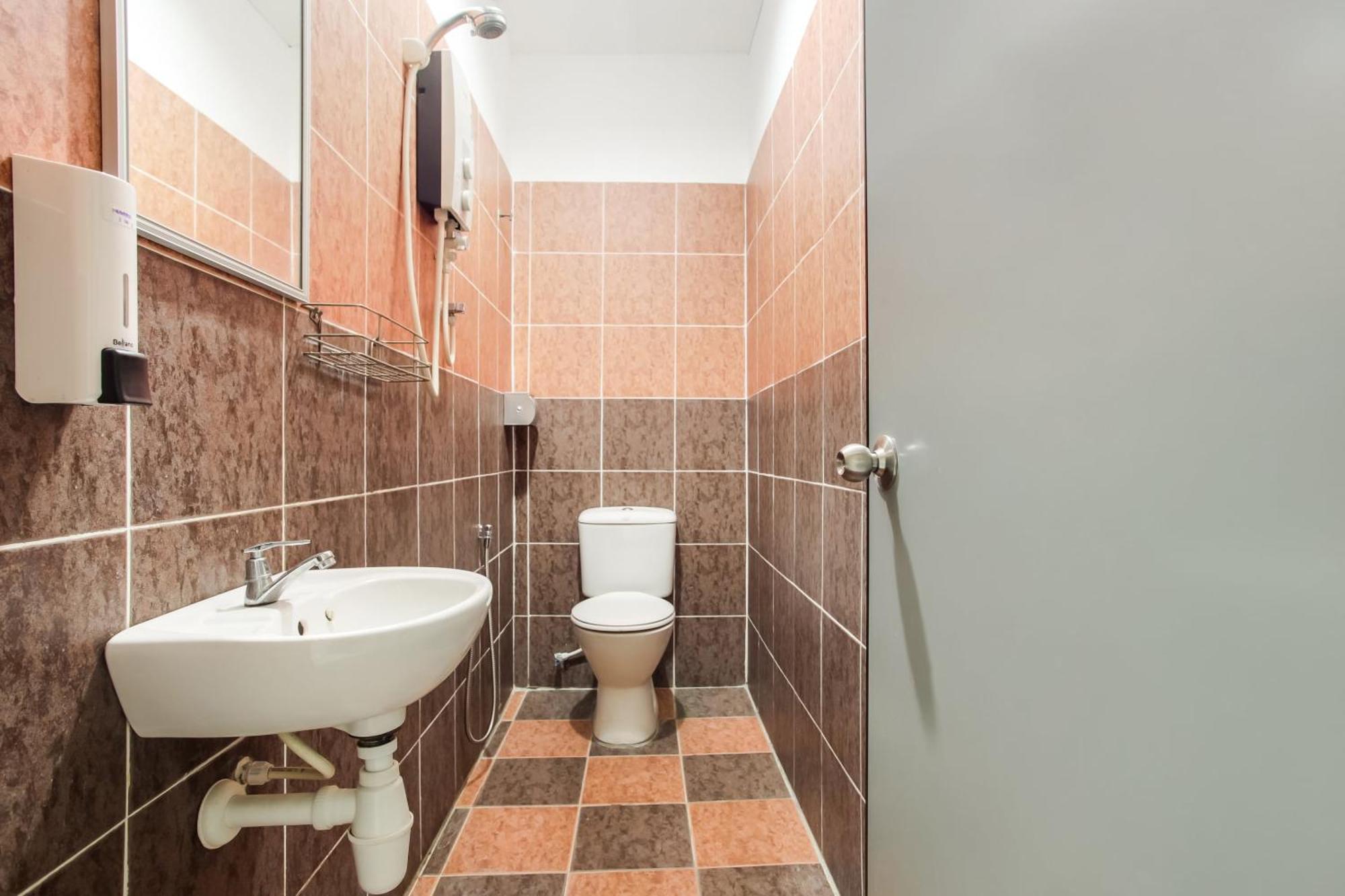 Super Oyo 89427 Kavanas Hotel Taiping Ngoại thất bức ảnh