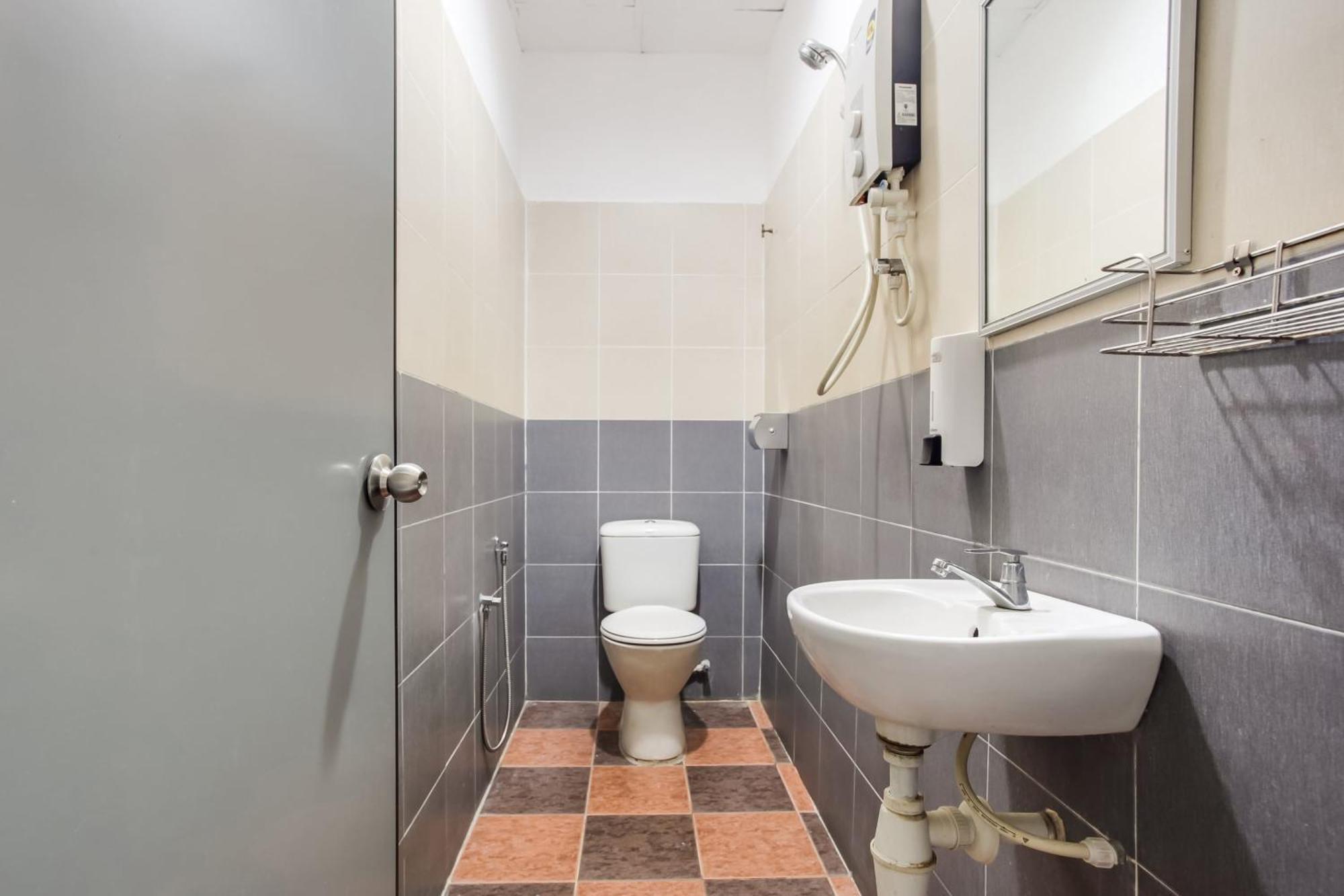 Super Oyo 89427 Kavanas Hotel Taiping Ngoại thất bức ảnh